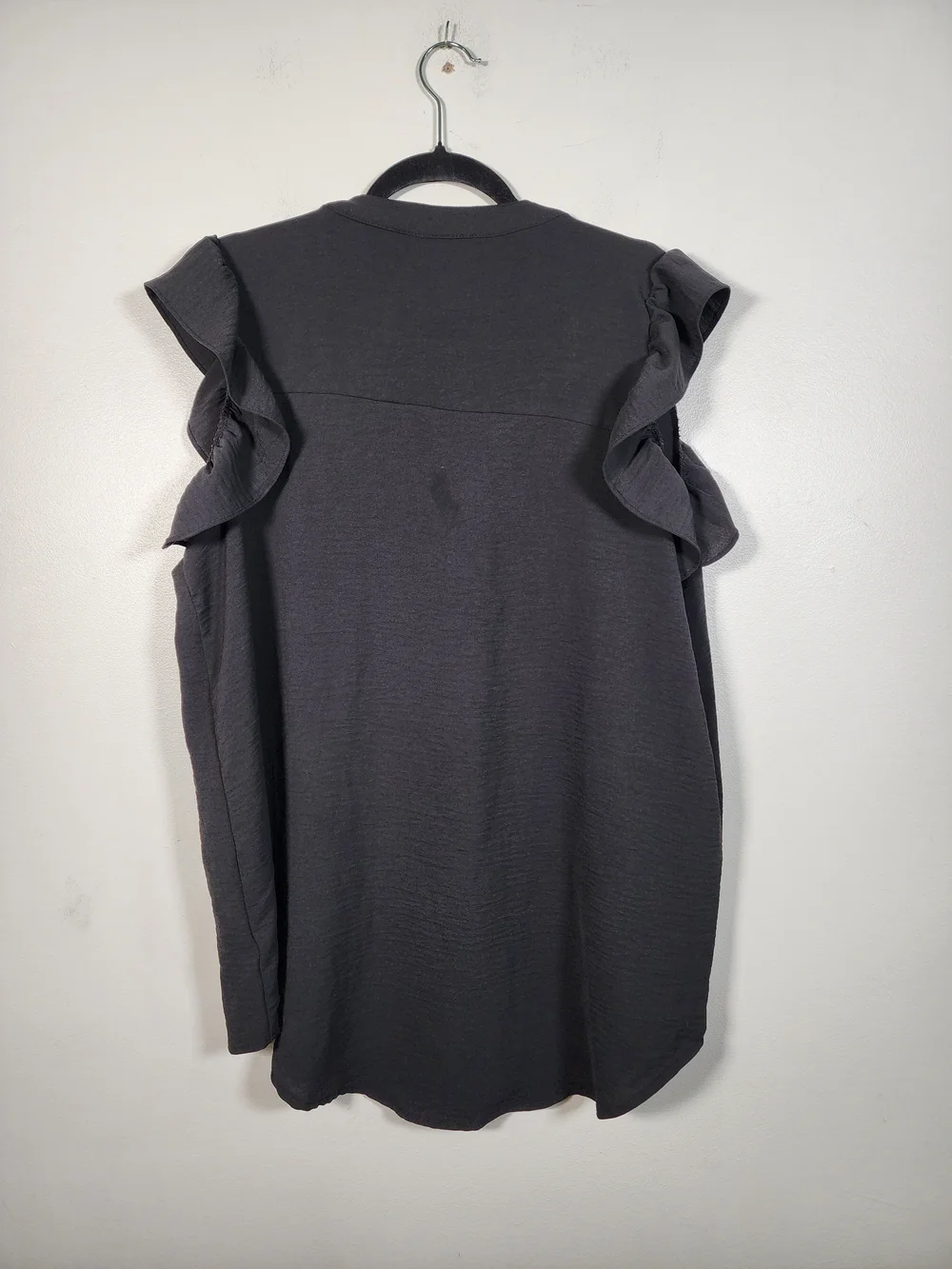 Zenana Outfitters Charcoal Ruffle Sleeve V-Notch Camisole - Picture 2 of 5